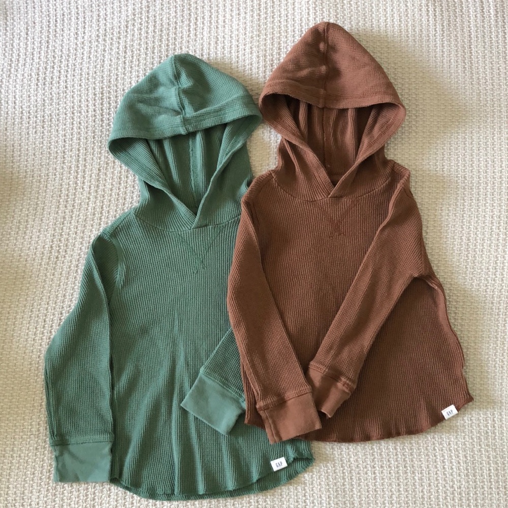 2 Hooded Long Sleeve Ribbed Thermal T-Shirts (3T)